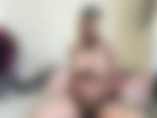 Live cam show with bratzdollchloe - Tease on Camsoda