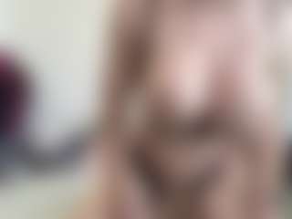 bratzdollchloe's Live Sex Cam Show