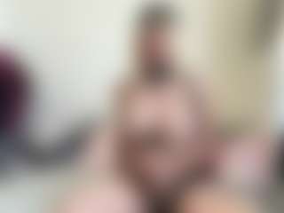 bratzdollchloe's Live Sex Cam Show