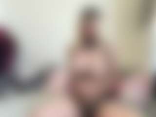 bratzdollchloe's Live Sex Cam Show