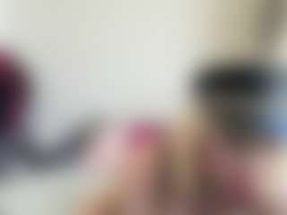 bratzdollchloe's Live Sex Cam Show