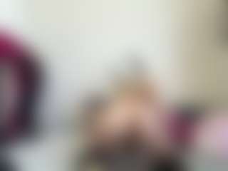 bratzdollchloe's Live Sex Cam Show