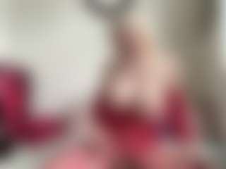 bratzdollchloe's Live Sex Cam Show