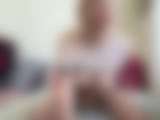 Live cam show with bratzdollchloe - Drinking on Camsoda