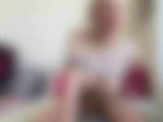 Live cam show with bratzdollchloe - Drinking on Camsoda