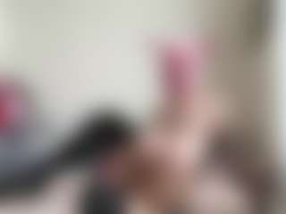 Live cam show with bratzdollchloe - HD on Camsoda