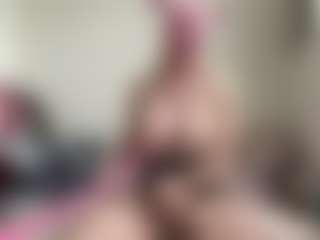 Live cam show with bratzdollchloe - Tease on Camsoda