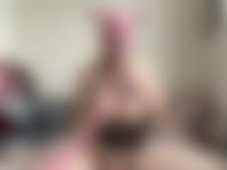 Live cam show with bratzdollchloe - Big Tits on madthumbs