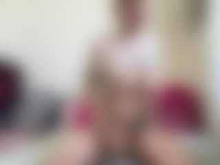bratzdollchloe's Live Sex Cam Show