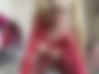 Live cam show with bratzdollchloe - Huge Tits on crypto-cams