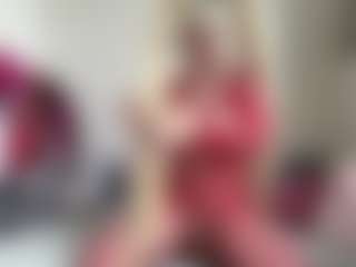 bratzdollchloe's Live Sex Cam Show