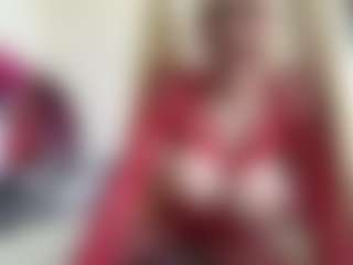 Live cam show with bratzdollchloe - Big Tits on Fling VIP Chat
