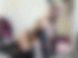 Show en direct avec bratzdollchloe - Big Tits sur Camsoda