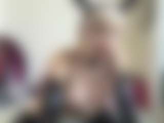 bratzdollchloe's Live Sex Cam Show