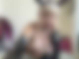 bratzdollchloe's Live Sex Cam Show