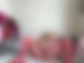 bratzdollchloe's Live Sex Cam Show