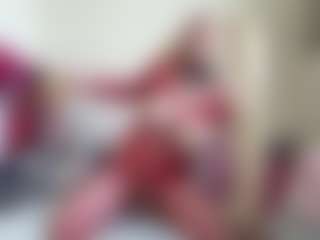 bratzdollchloe's Live Sex Cam Show