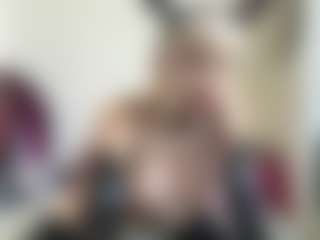 bratzdollchloe's Live Sex Cam Show