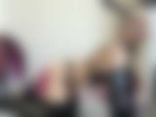Live cam show with bratzdollchloe - Tattoos on googirlz