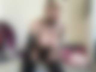 bratzdollchloe's Live Sex Cam Show