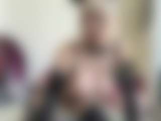 Seks show na żywo z bratzdollchloe