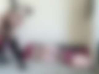 bratzdollchloe's Live Sex Cam Show