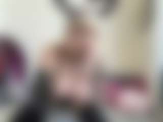 bratzdollchloe's Live Sex Cam Show