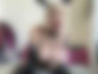 bratzdollchloe's Live Sex Cam Show