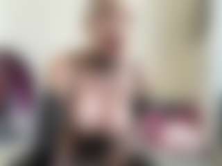 bratzdollchloe's Live Sex Cam Show