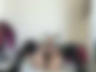 bratzdollchloe's Live Sex Cam Show