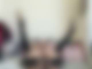 Live cam show with bratzdollchloe - Huge Tits on Camsoda