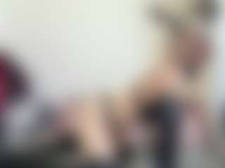 bratzdollchloe's Live Sex Cam Show