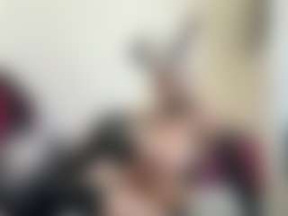Live cam show with bratzdollchloe - Blonde Hair on Camiplay Live