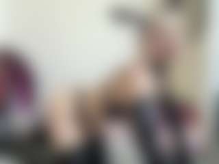 bratzdollchloe's Live Sex Cam Show
