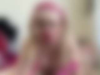Live cam show with bratzdollchloe - Lean on SpunkLive