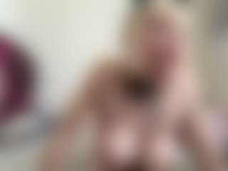 Show de câmera ao vivo com bratzdollchloe - Big Tits no Camsoda