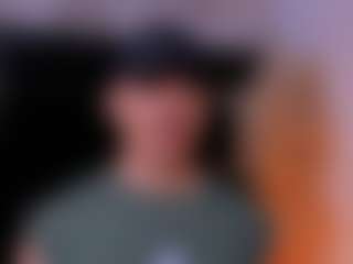 Live cam show with NiicoKing - Brown Eyes on SquirtSoMuch