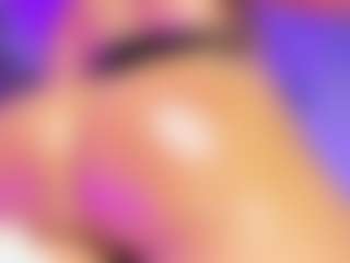 Live cam show with Alexa Riot - Bedroom Curvy on live18s.com