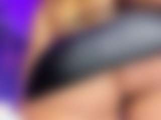Live cam show with Alexa Riot - Bedroom Big Tits on Milf Play
