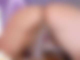 Live cam show with Alexa Riot - Strip on Camsoda