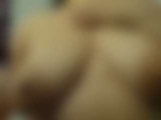 Live cam show with AgataThompson - Middle Aged on CamClone