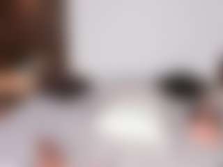Live cam show with AmyColmann - Cowgirl on thefappeningchat.com