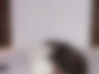 Live cam show with AmyColmann - Young Adult on live18s.com