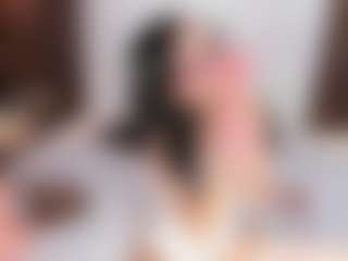 Live cam show with AmyColmann - Petite on Camsoda Late Night