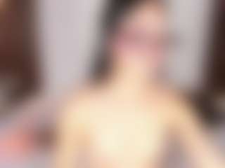 Live cam show with AmyColmann - Petite on Dolls Live