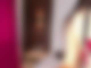Live cam show with AmyColmann - Facial Piercings on Cam Slut