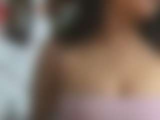 Live cam show with red_velvet - Raven Hair on milfzrlive.com