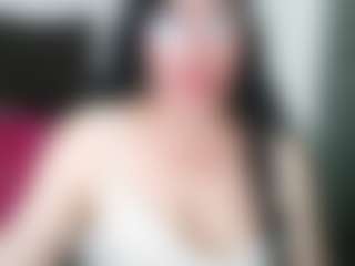 Live cam show with GraceMaturemilf - Nipple Piercings on friskycurves.com