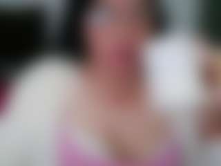 Live cam show with GraceMaturemilf - Mature on https://playwithruby.com