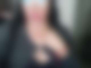 Live cam show with GraceMaturemilf - Camel Toe on liverealitysex.com